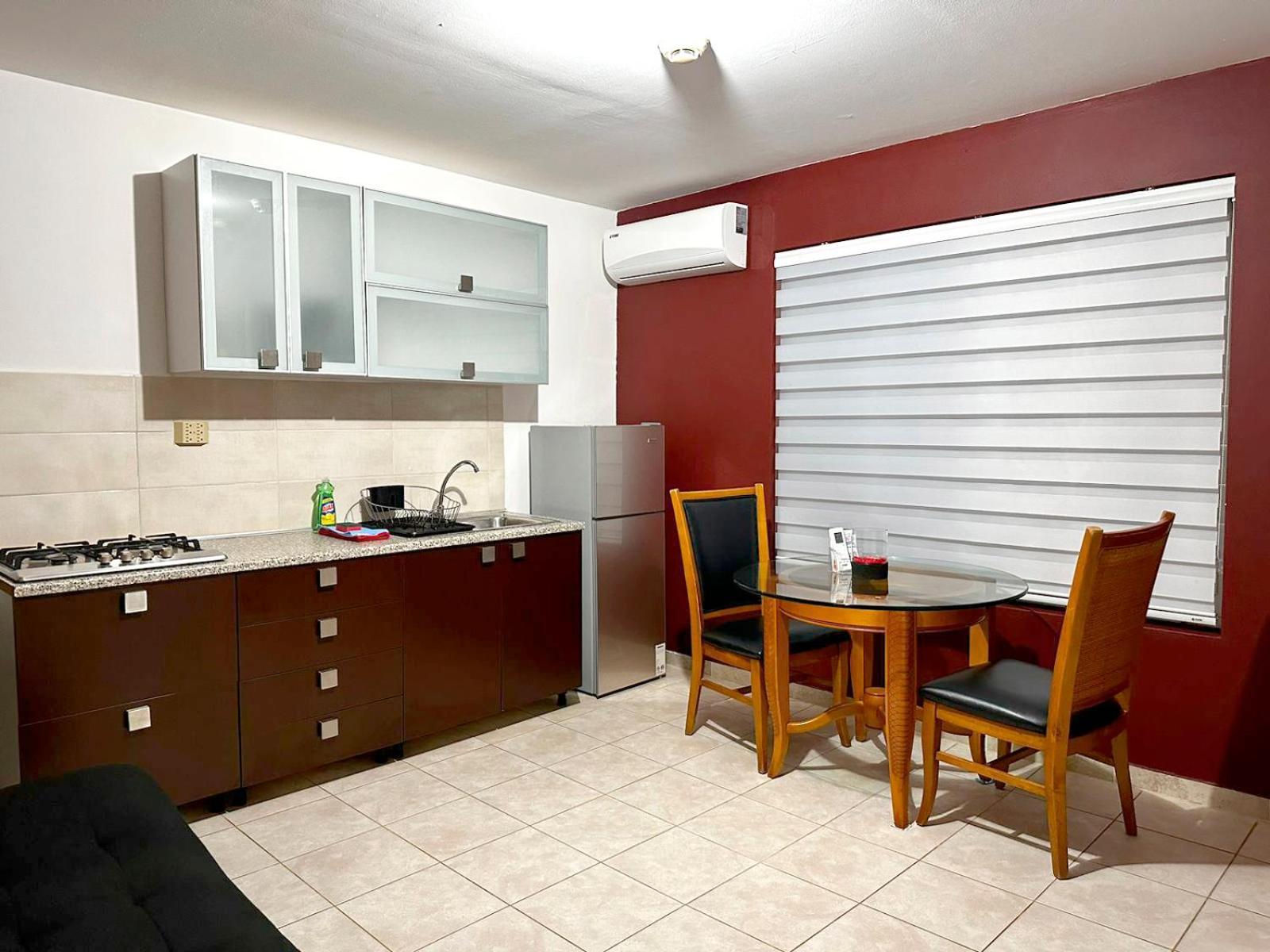 Ladybugs Apartments Palm Beach Ngoại thất bức ảnh