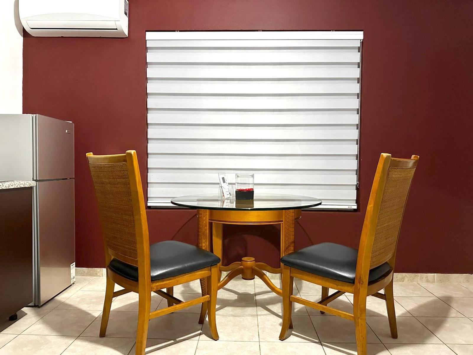 Ladybugs Apartments Palm Beach Ngoại thất bức ảnh